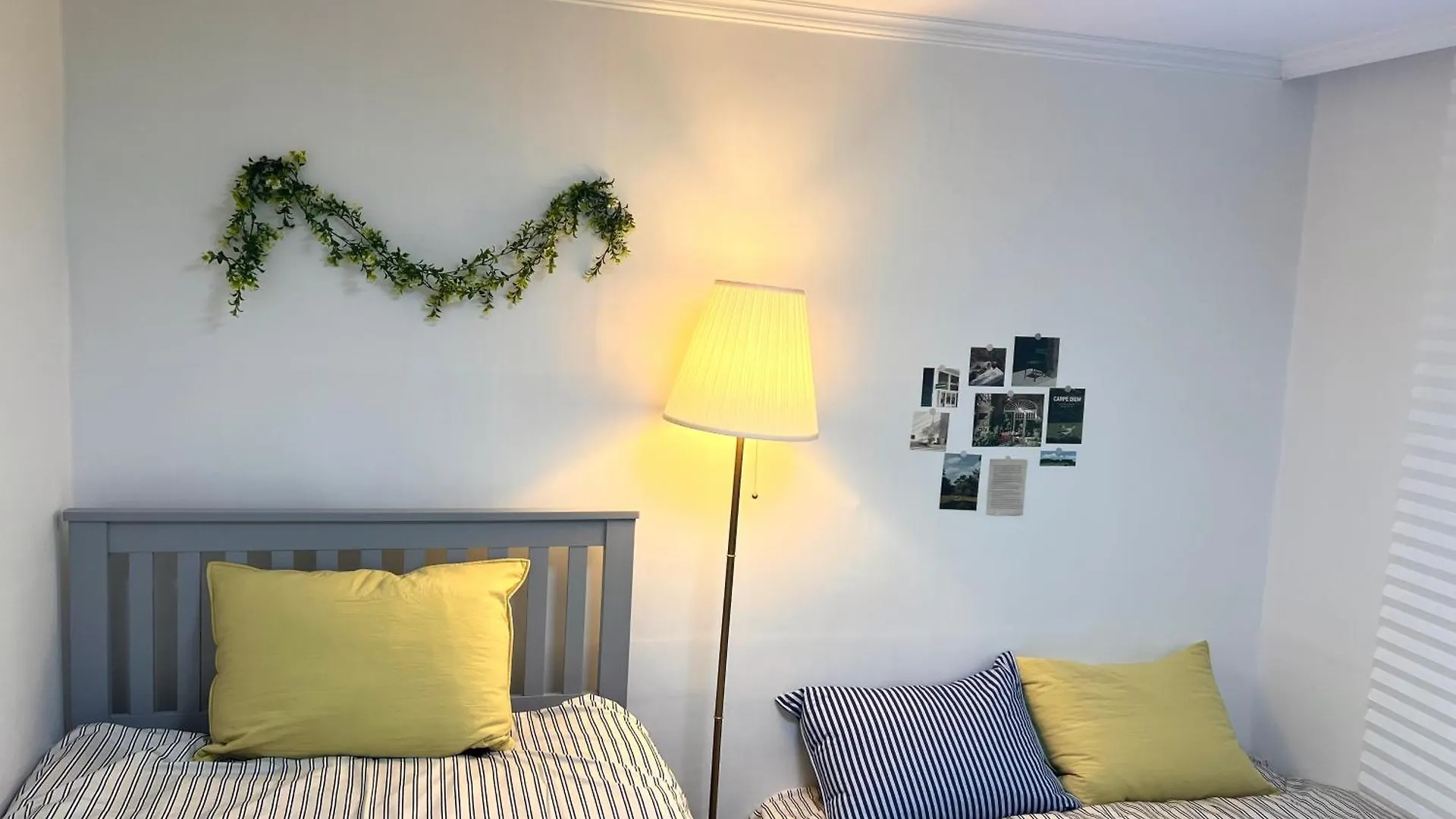 Hongdae Oyo Stay, Free Luggage Keeping, Hongdae Station Green Line And Airport Train Seul